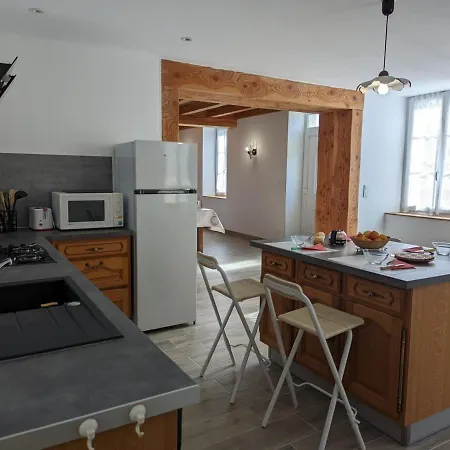 Сasa de vacaciones Maison Lumineuse Avec Cour Privative, Proche Sites Culturels, Confort, équipé Bébé, Wifi Inclus - Fr-1-653-98 *