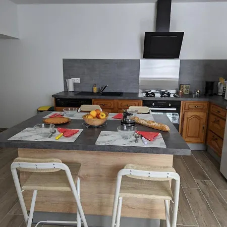 Maison Lumineuse Avec Cour Privative, Proche Sites Culturels, Confort, Equipe Bebe, Wifi Inclus *