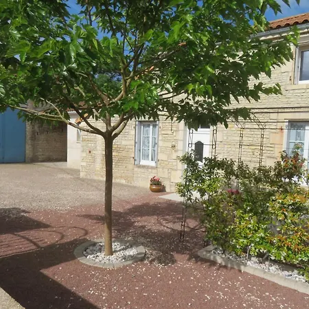 Maison Lumineuse Avec Cour Privative, Proche Sites Culturels, Confort, équipé Bébé, Wifi Inclus - Fr-1-653-98 *